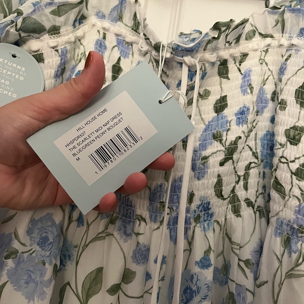 Scarlett Size M NWT Hill House Home